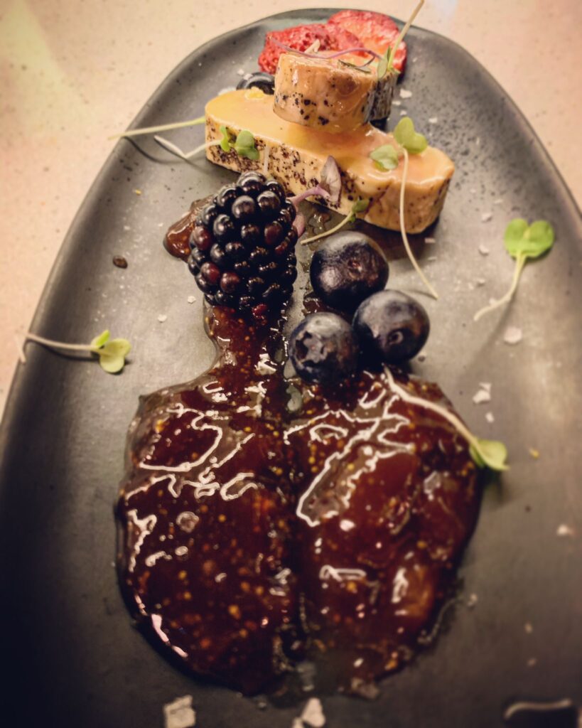 Foie con mermelada de frutos rojos - L'Avinyet Sitges bar restaurante